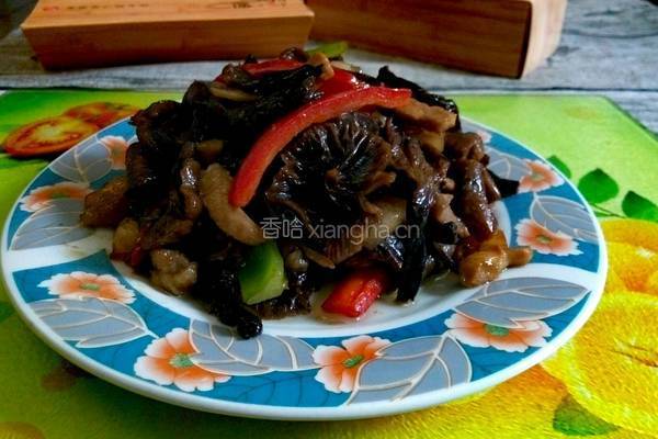 干蘑菇炒肉丝的做法图解7