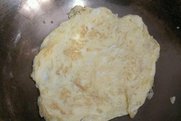 胡萝卜木耳炒鸡蛋的做法图解3