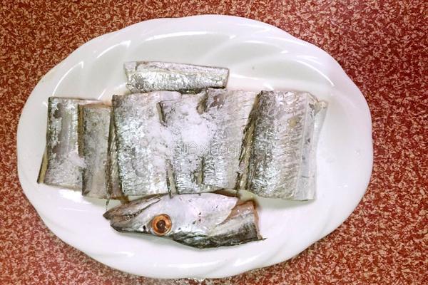 家常红烧带鱼的做法图解2