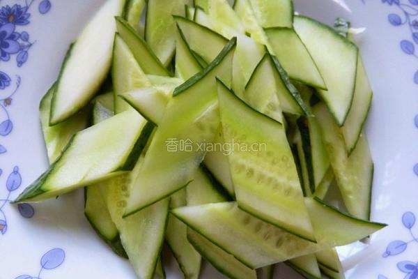火腿黄瓜的做法图解3