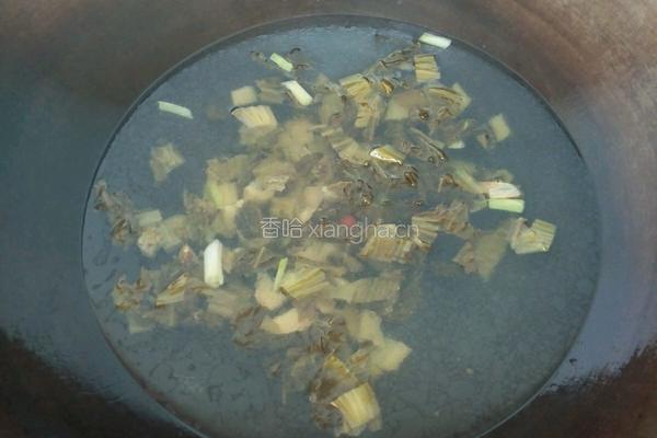 酸菜粉丝汤的做法图解5