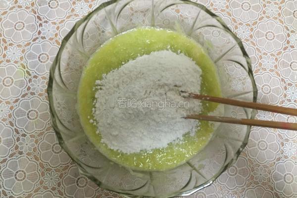 西葫芦饼的做法图解7