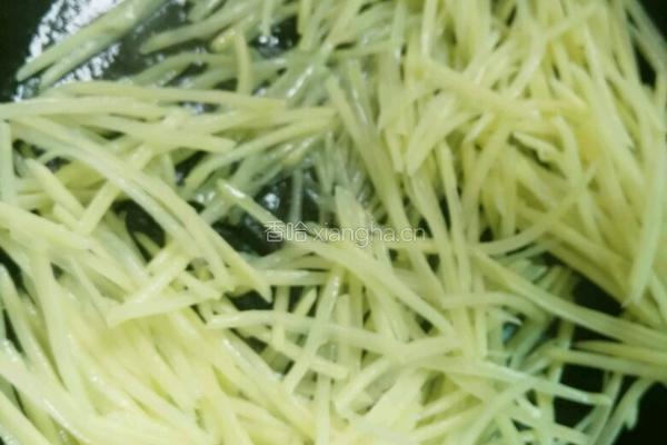 土豆丝炒辣椒的做法图解4
