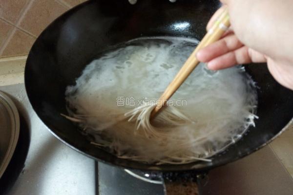 雪菜肉丝面的做法图解5