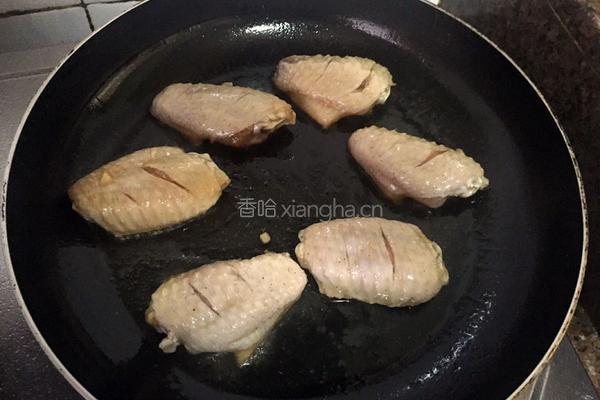 煎鸡翅的做法图解6
