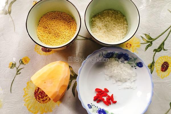 小米红薯粥的做法图解1