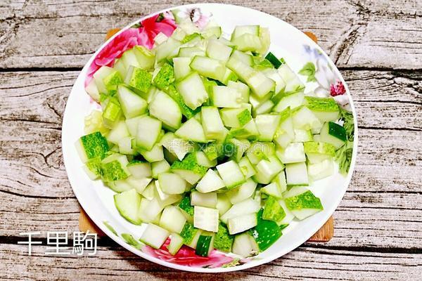 黄瓜炒肉末的做法图解1