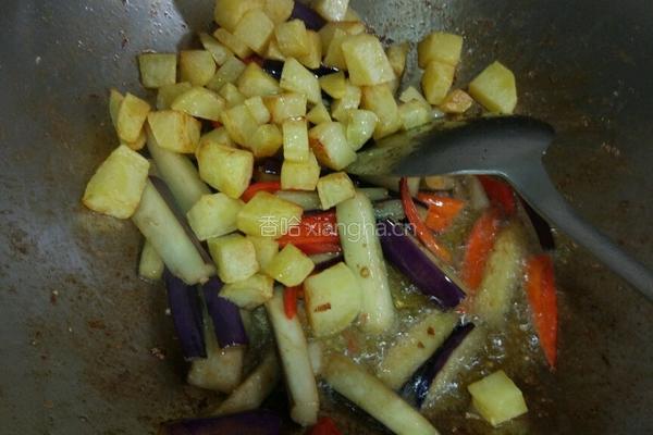 茄子烧土豆的做法图解7