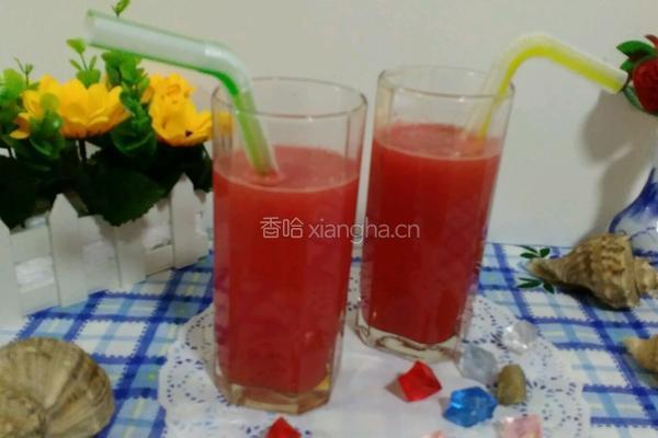 鲜榨西瓜雪梨汁的做法图解8