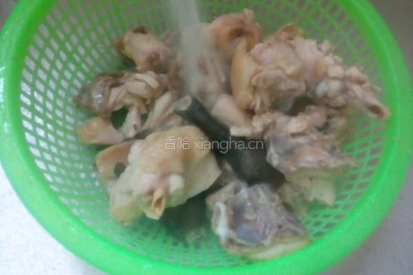 茶树菇干锅鸡的做法图解4