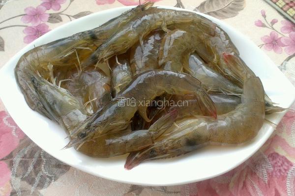 番茄虾的做法图解1