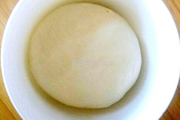 白菜木耳饺子的做法图解2