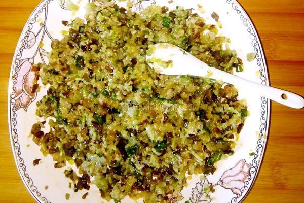 白菜木耳饺子的做法图解7