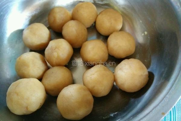 莲蓉蛋黄月饼的做法图解6