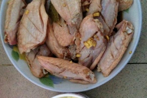 蒜香鸡翅的做法图解2