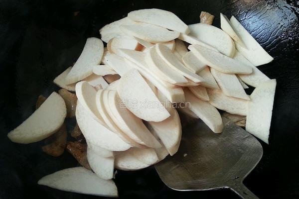 鸡腿菇炒肉片的做法图解4