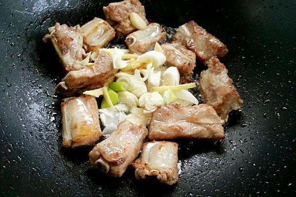 土豆炖排骨的做法图解8