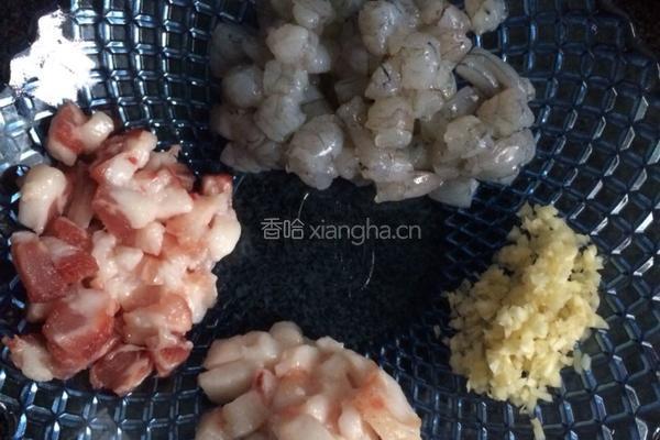 红萝卜炒饭的做法图解2