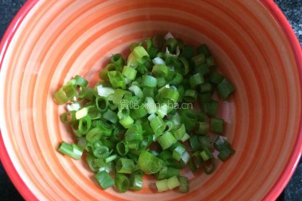 红萝卜炒饭的做法图解4