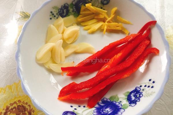 牛肉芹菜的做法图解2