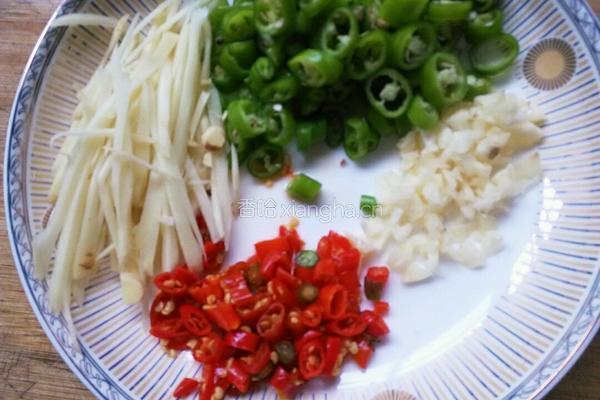 辣炒茄子丝的做法图解2