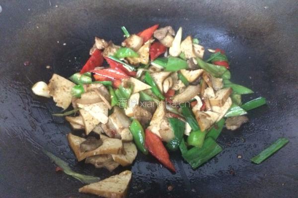 香干回锅肉的做法图解12