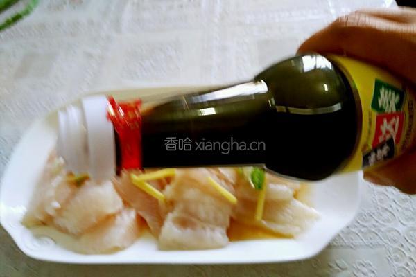 干煎龙利鱼片的做法图解2