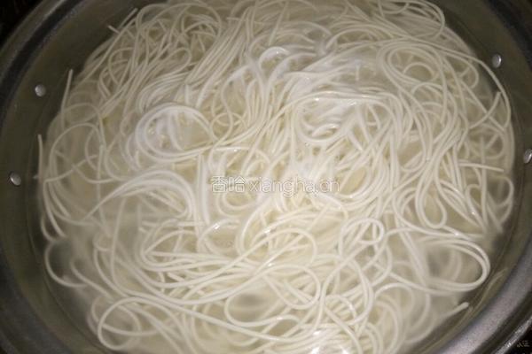 肉末拌面的做法图解3