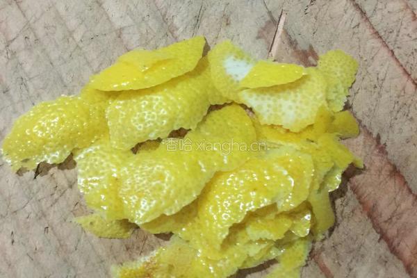 电饭锅柠檬蜂蜜蛋糕的做法图解2
