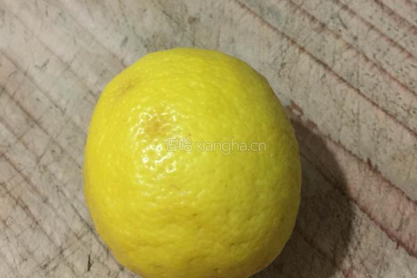电饭锅柠檬蜂蜜蛋糕的做法图解1