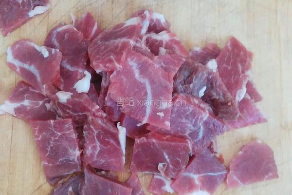青椒炒牛腱子肉的做法图解2