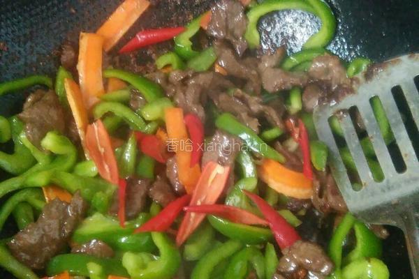 青椒炒牛腱子肉的做法图解10