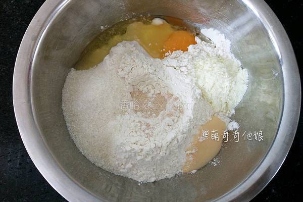 奶香甜吐司的做法图解2