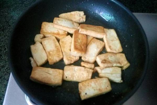 泥鳅豆腐汤的做法图解3