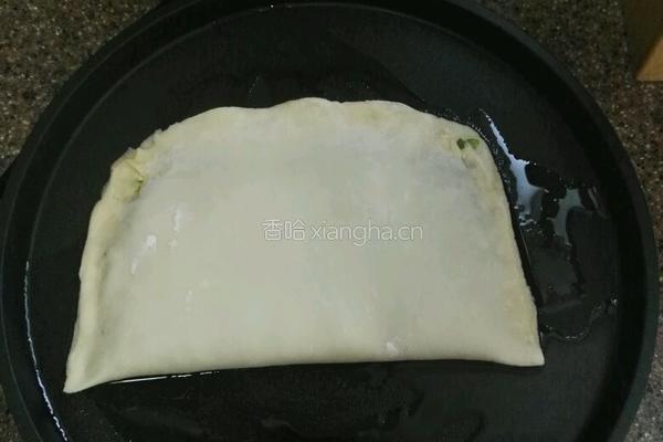 韭菜粉丝盒子的做法图解8