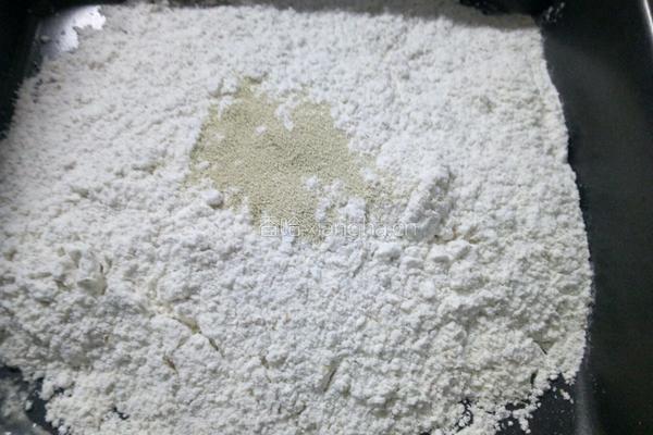 绿豆饼的做法图解1
