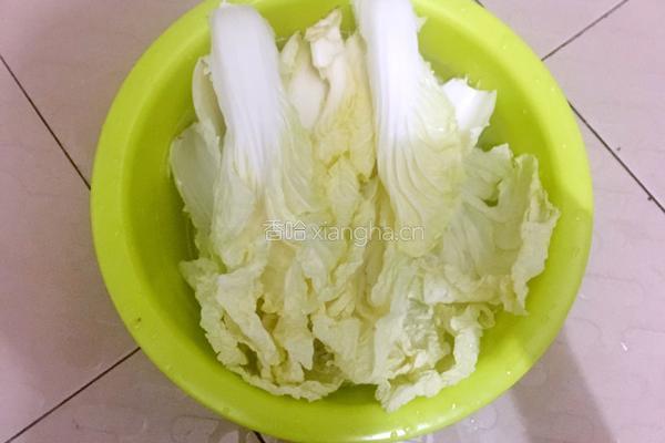 酸辣大白菜的做法图解1