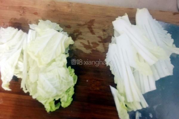 酸辣大白菜的做法图解2