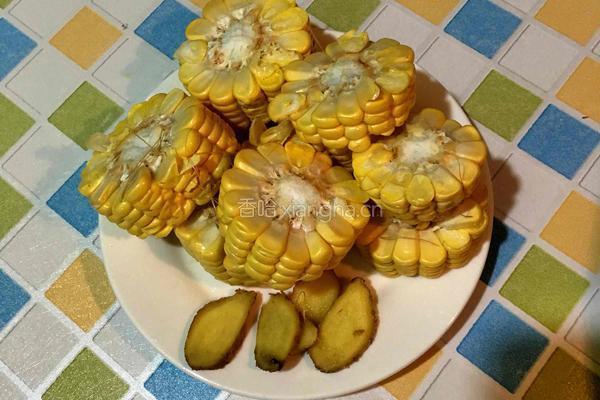 玉米排骨汤的做法图解2