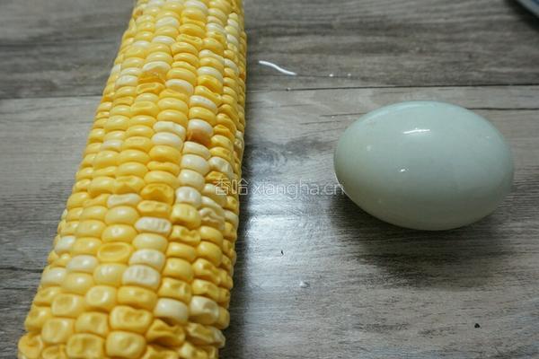 咸蛋黄焗玉米的做法图解1