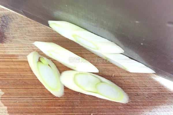 梅菜烧肉的做法图解2
