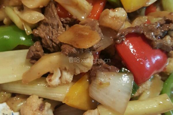三椒菜花芹菜炒牛肉的做法图解6
