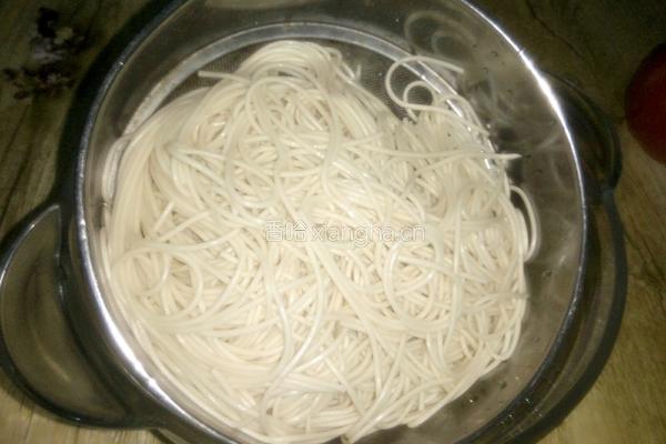 番茄鸡蛋炒面的做法图解5