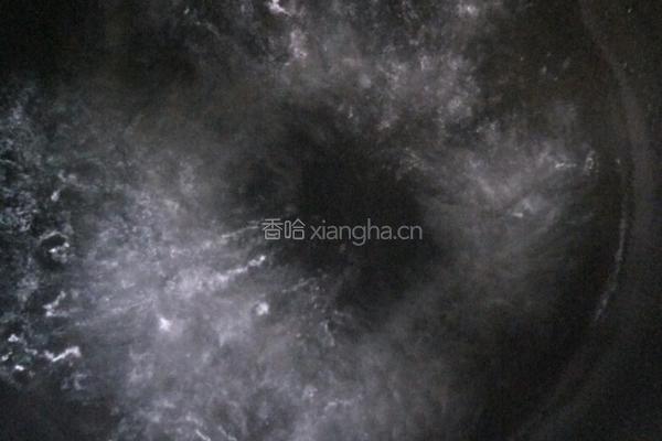 茼蒿蛋花疙瘩汤的做法图解3