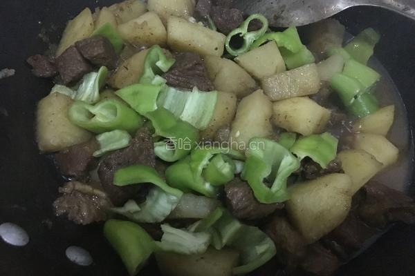 土豆炖牛腩的做法图解13