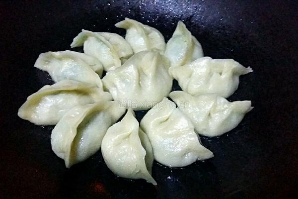 水煎饺的做法图解11