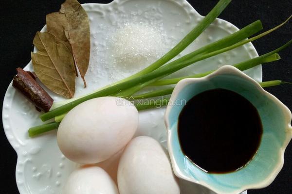 红烧荷包蛋的做法图解1