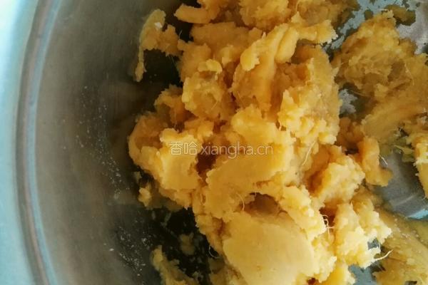 红薯枣泥饼的做法图解1