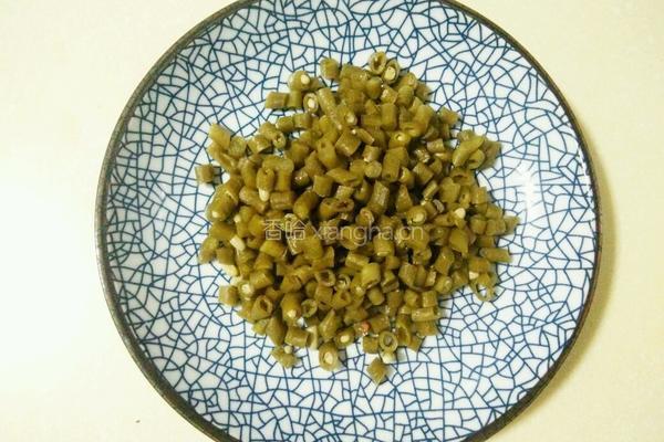 肉沫酸豆角的做法图解1
