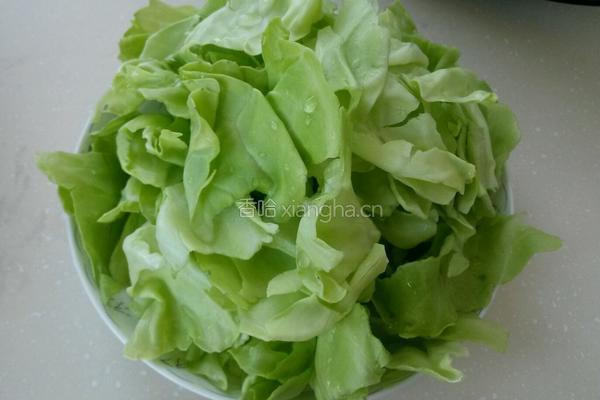 包菜粉条的做法图解2